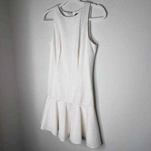 Jay Godfrey White Flounce Hem Mini Dress Size 6 - Picture 3 of 8